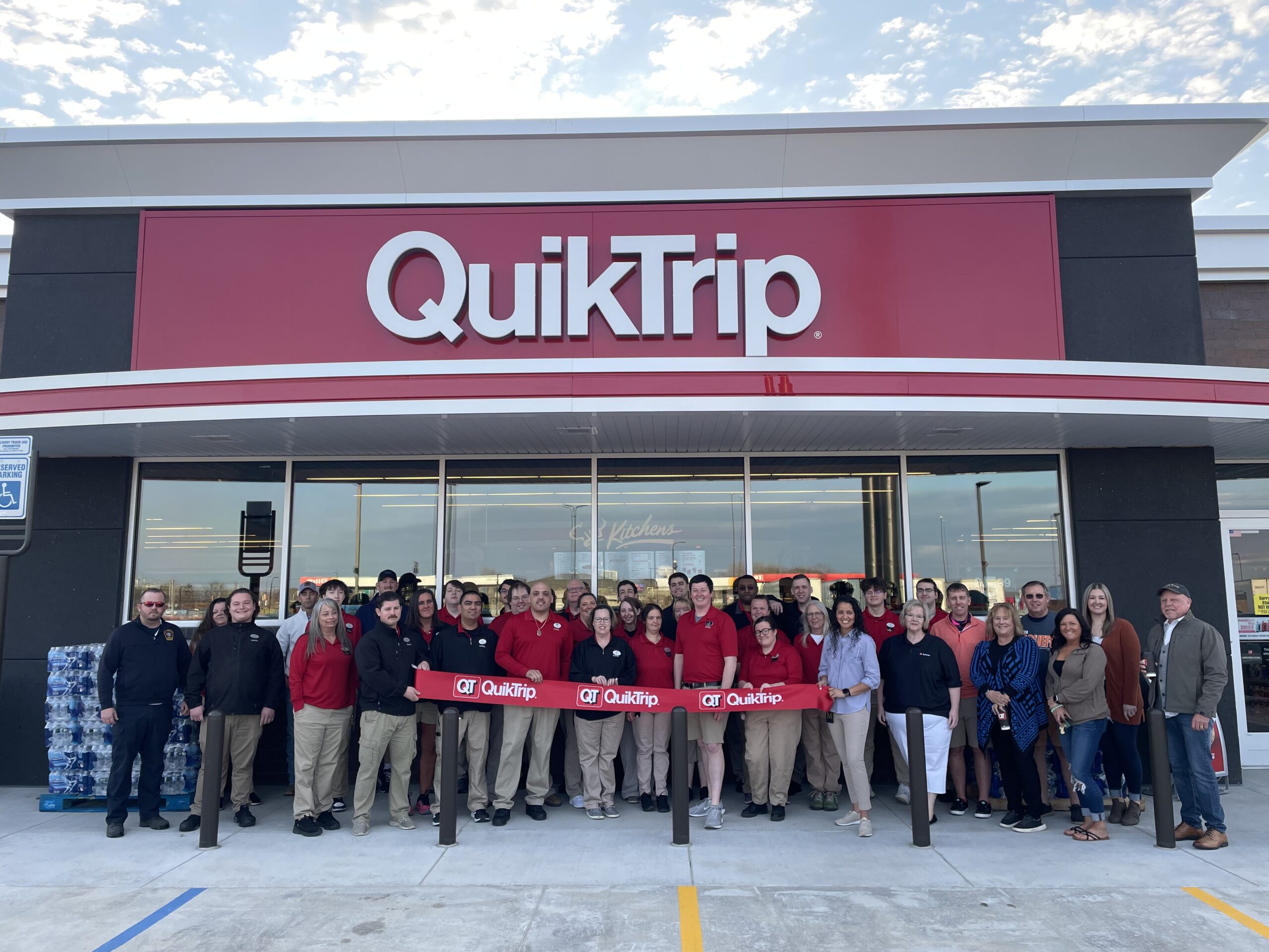 Hello, Hoosier State! QuikTrip opens first Indiana location